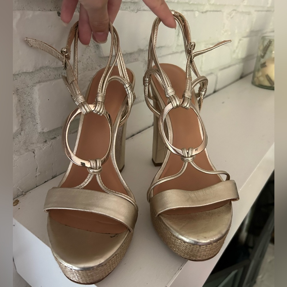 Halston Heritage Elegant Gold Platform Heels